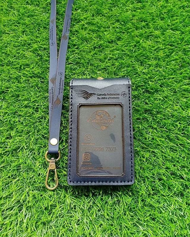 使用丝瓜视频免费下载打标及标记的工作证，展现美丽身份